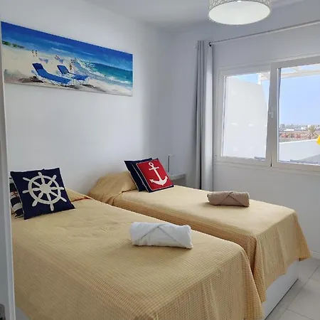 Perla Blanca En Playa Blanca (Lanzarote)