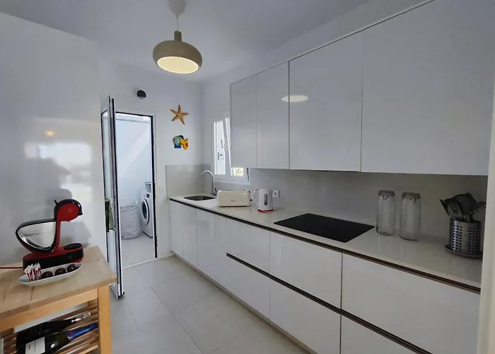 Perla Blanca En Playa Blanca (Lanzarote)