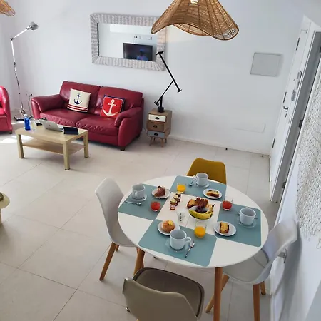 Perla Blanca En Playa Blanca (Lanzarote)