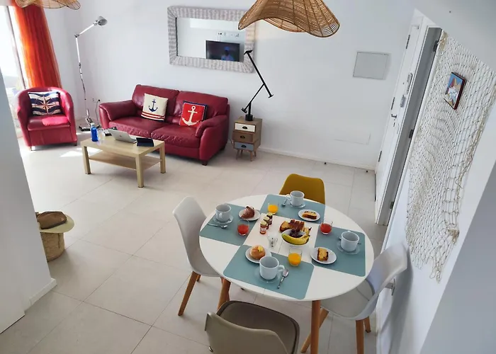 Perla Blanca En Playa Blanca (Lanzarote)